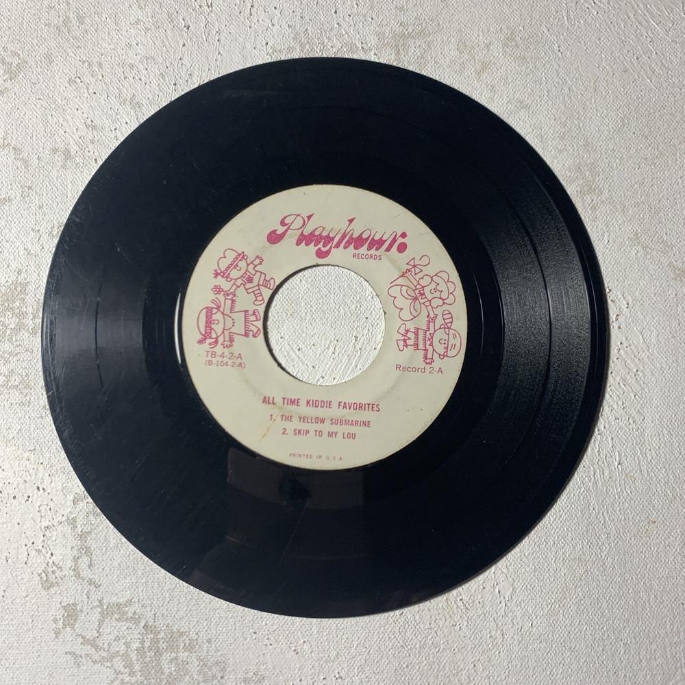 PLAYHOUR RECORDS ALL TIME KIDDIE FAVORITES THE YELLOW SUBMARINE VINYL 45‎ 49-138